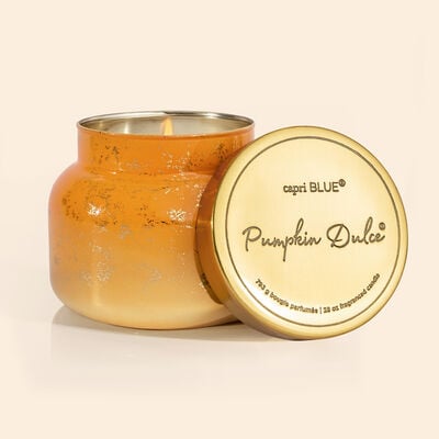 Pumpkin Dulce Glimmer Oversized Jar, 28 oz give major and long lasting PSL vibes